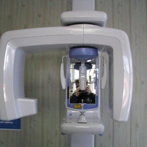 Cyfrowy aparat rentgenowski firmy MORITA 