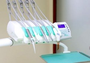 Gabinet dentystyczny z wyposażeniem