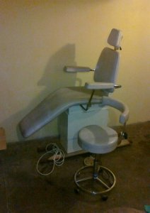 fotel stomatologibzny, fotelik i unit
