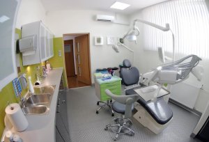 Działający, kompletnie wyposażony gabinet stomatologiczny - sprzedam